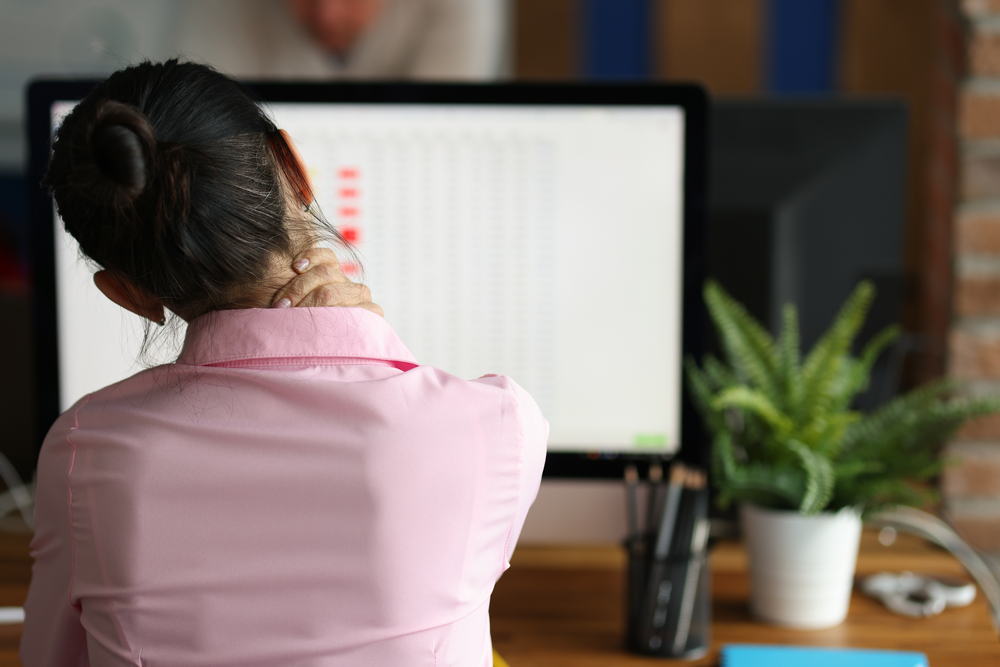 How to Deal with Work-Related Back and Neck Pain